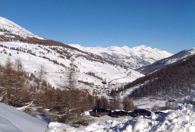 school ski trips Casa Guigas
