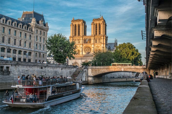 Seine river cruise notre dame Seine river cruise notre dame